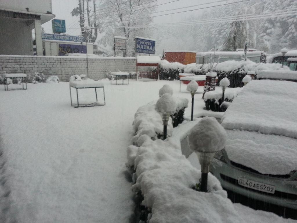 Hotel Natraj Manali ดารัมซาลา ภายนอก รูปภาพ