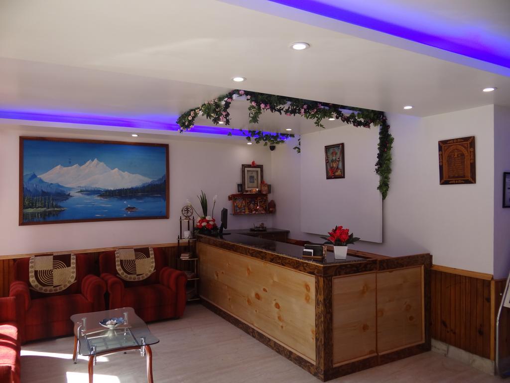 Hotel Natraj Manali ดารัมซาลา ภายนอก รูปภาพ